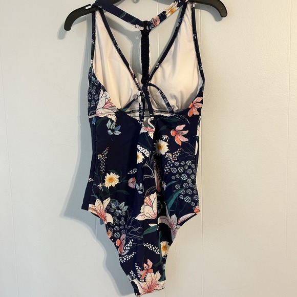 Women's Floral One-Piece Large Cupshe Bathing Suit. Vacation Beach Summer.‎ - Picture 7 of 8